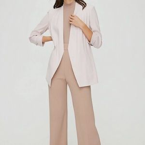 Aritzia Babaton power blazer size 4
